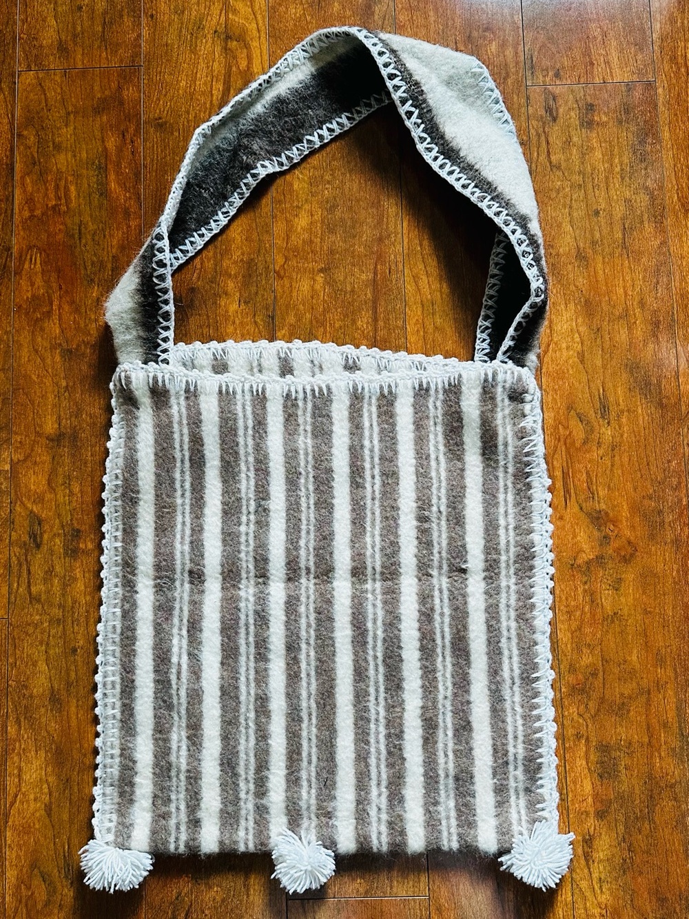 handwoven alpaca wool shoulder bag